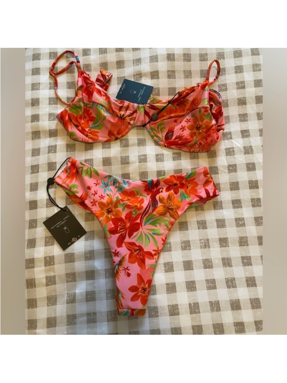 Skatie bikini bottoms.